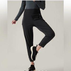 Athleta Trekkie North Jogger in Black